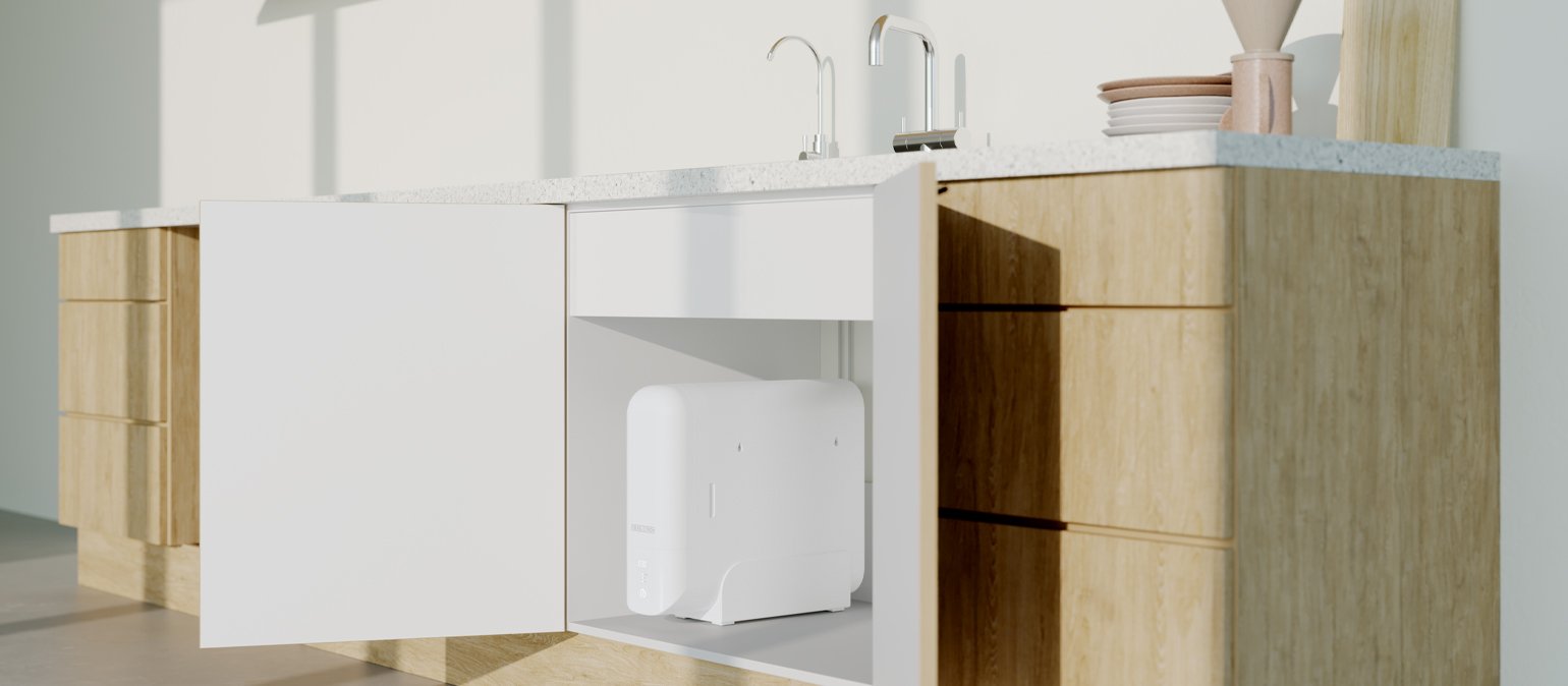 Σύστημα φίλτρου πόσιμου νερού εγκατεστημένο κάτω από τον νεροχύτη κουζίνας