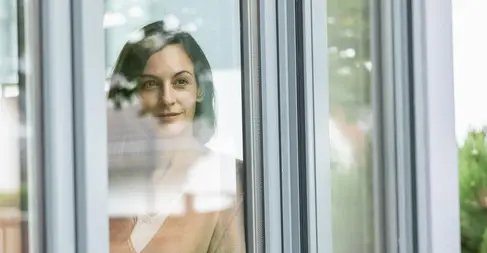 Έξυπνος θερμοστάτης χώρου STIEBEL ELTRON RTF-TC με οθόνη αφής και λειτουργία αυτοεκμάθησης